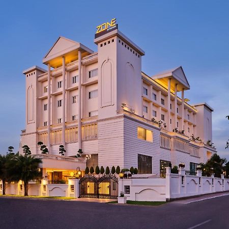 Zone By The Park, Jammu Hotel Exterior photo